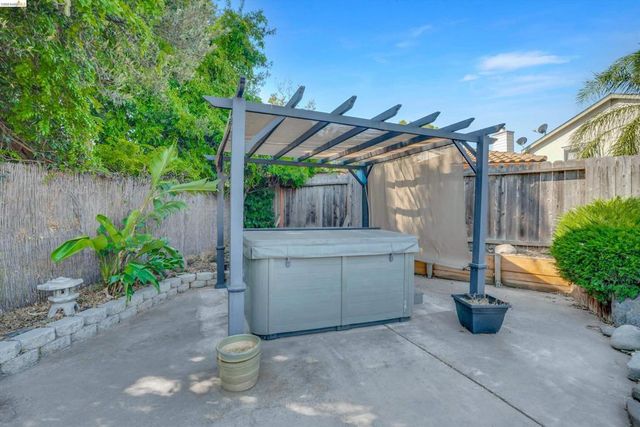 2921 Honeysuckle Cir, Antioch, CA 94531