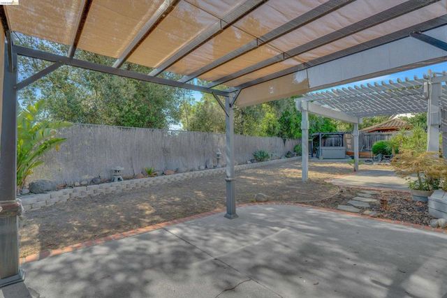 2921 Honeysuckle Cir, Antioch, CA 94531