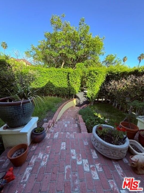 1713 N Orange Grove Avenue, Los Angeles, CA 90046 — photo 2