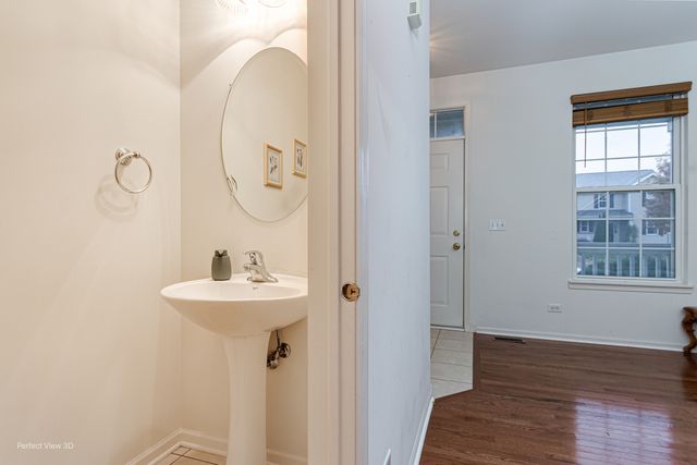 2420 Vivaldi Street, Woodstock, IL 60098