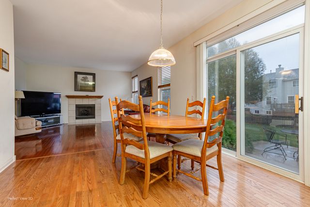 2420 Vivaldi Street, Woodstock, IL 60098