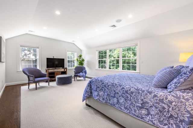 15 Hawthorn Avenue, Needham, MA 02492