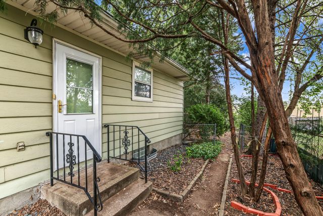 1677 Burns Avenue, Saint Paul, MN 55106
