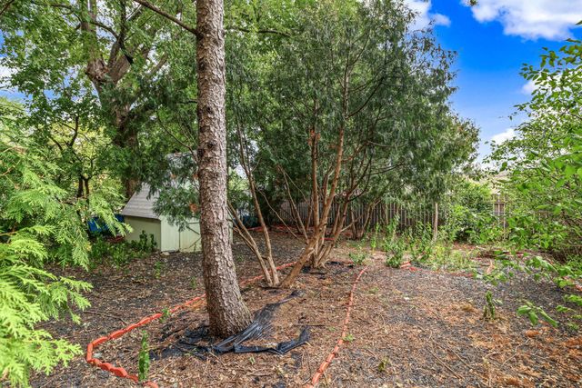 1677 Burns Avenue, Saint Paul, MN 55106