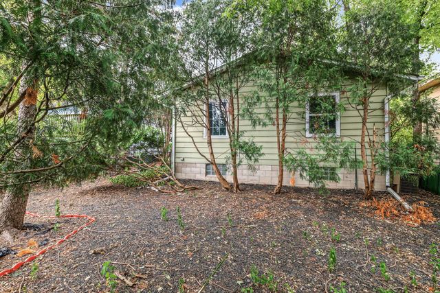 1677 Burns Avenue, Saint Paul, MN 55106