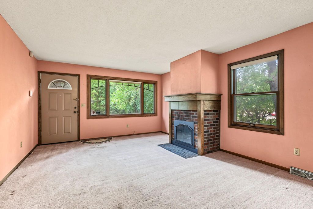 1677 Burns Avenue, Saint Paul, MN 55106 — photo 3