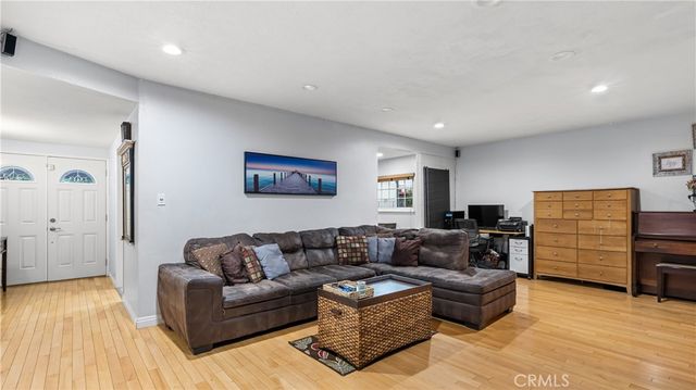 18600 Knapp Street, Northridge, CA 91324