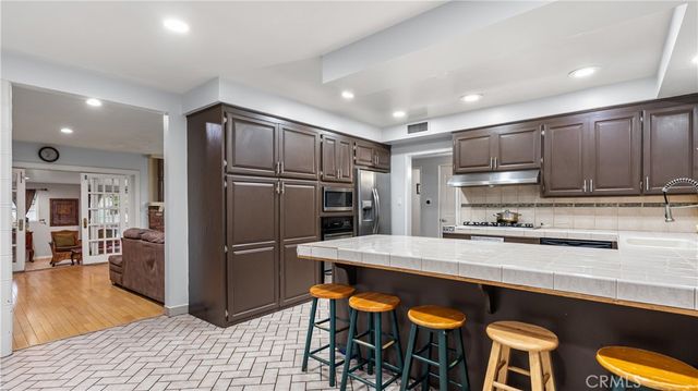 18600 Knapp Street, Northridge, CA 91324