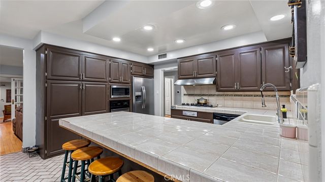 18600 Knapp Street, Northridge, CA 91324