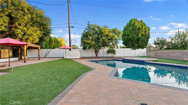 18600 Knapp Street, Northridge, CA 91324