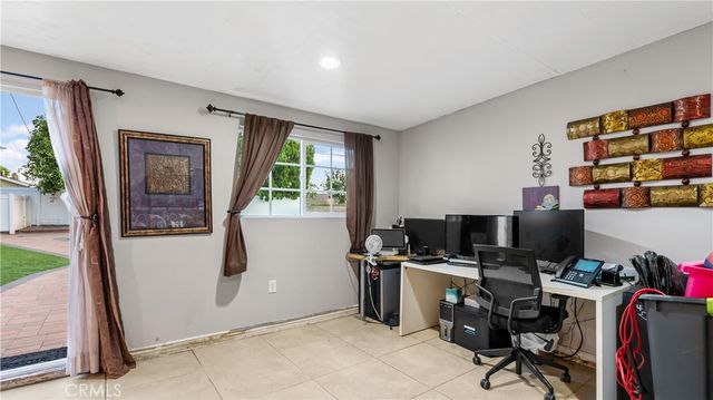18600 Knapp Street, Northridge, CA 91324