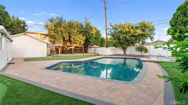 18600 Knapp Street, Northridge, CA 91324