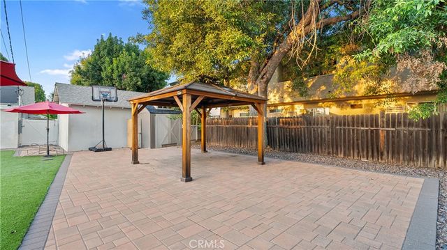 18600 Knapp Street, Northridge, CA 91324