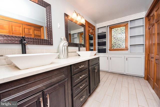 136 ELLISDALE RD, Allentown, NJ 08501