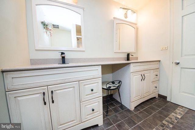 136 ELLISDALE RD, Allentown, NJ 08501