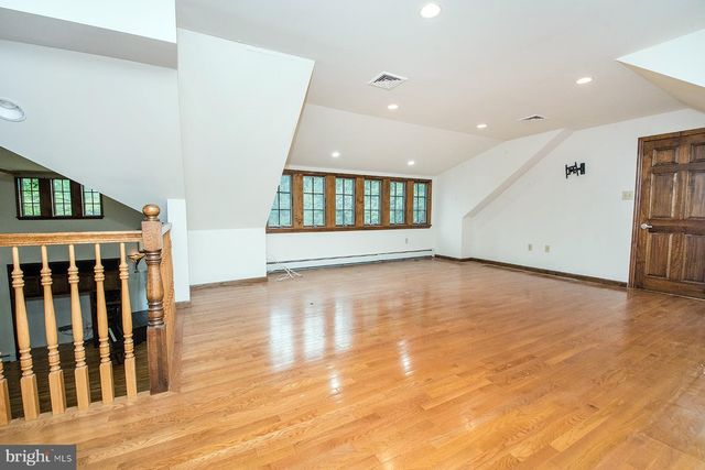 136 ELLISDALE RD, Allentown, NJ 08501