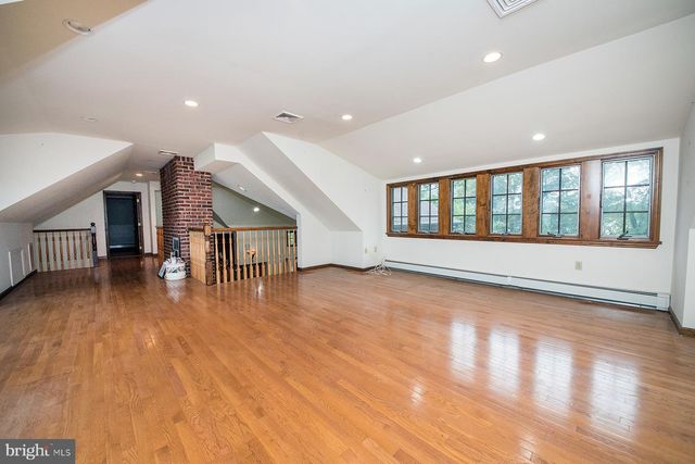 136 ELLISDALE RD, Allentown, NJ 08501