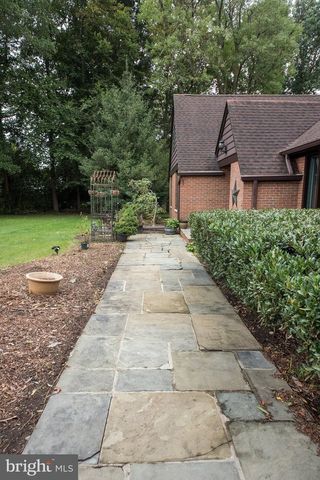 136 ELLISDALE RD, Allentown, NJ 08501