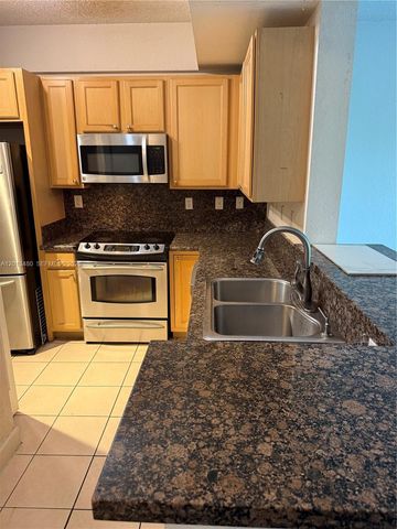 6001 SW 70th St 339, South Miami, FL 33143