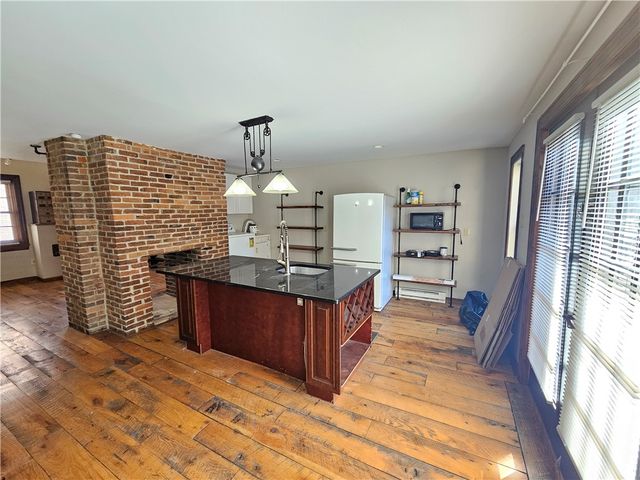 607 Middle St, Central North Side, PA 15212