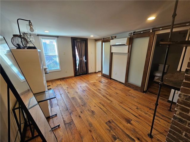 607 Middle St, Central North Side, PA 15212