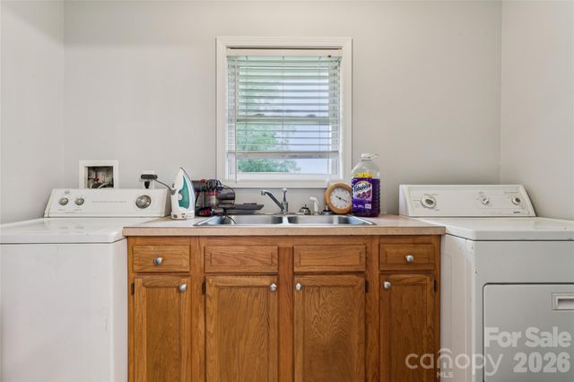 604 Archibald Road, Concord, NC 28025