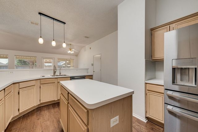 2704 Crooked Creek, Mesquite, TX 75181