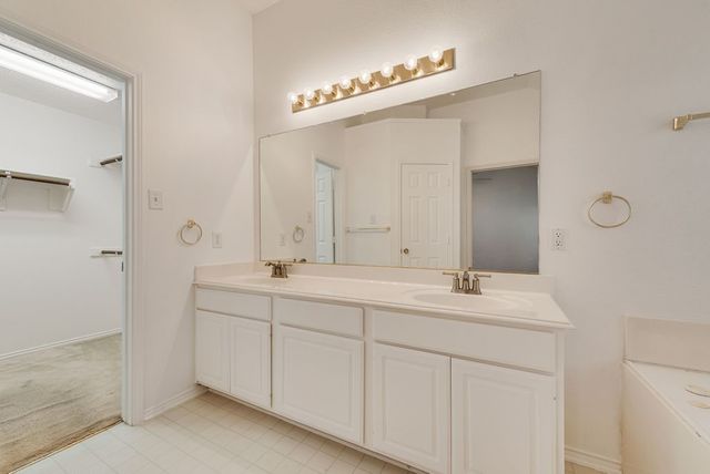 2704 Crooked Creek, Mesquite, TX 75181