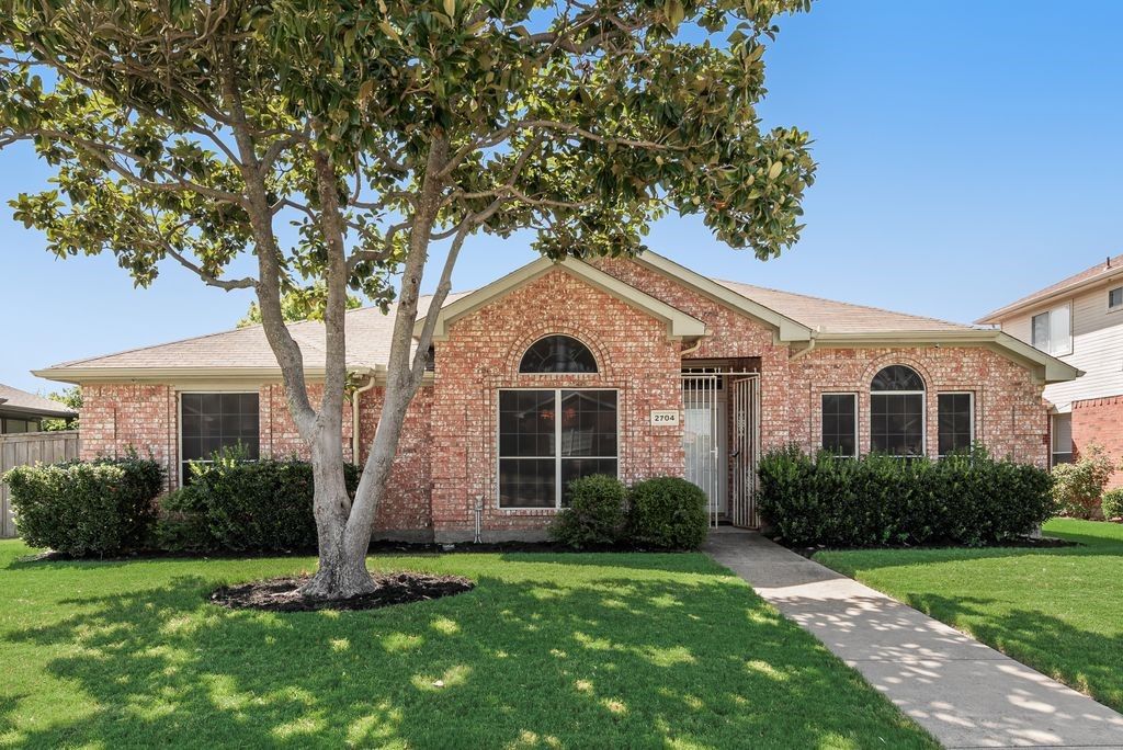 2704 Crooked Creek, Mesquite, TX 75181