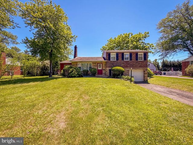 74 MEADOW LN, Richboro, PA 18954