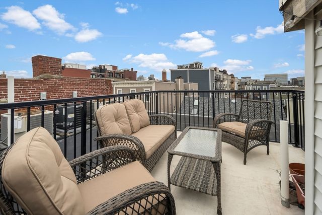 87 Bartlett St 2, Boston, MA 02129