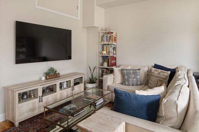 87 Bartlett St 2, Boston, MA 02129