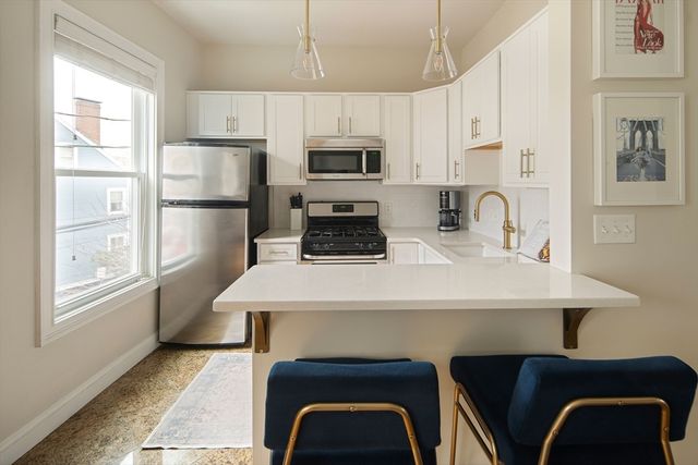 87 Bartlett St 2, Boston, MA 02129