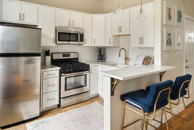 87 Bartlett St 2, Boston, MA 02129