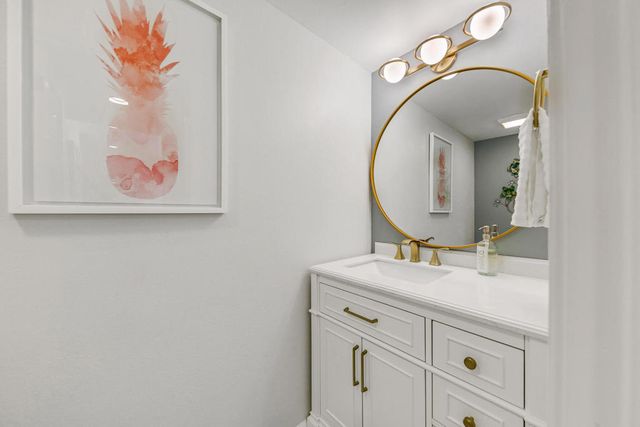 6025 Arroyo Road 7, Palm Springs, CA 92264