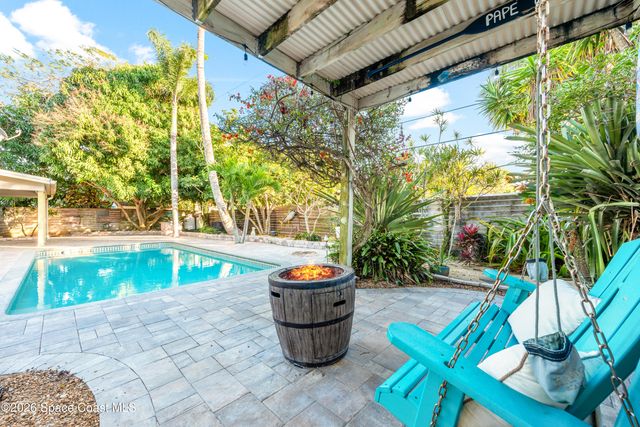 331 Avenida Del Sol Avenue, Indialantic, FL 32903