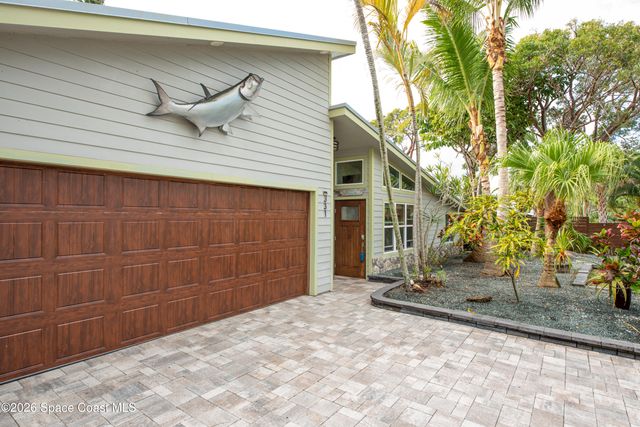 331 Avenida Del Sol Avenue, Indialantic, FL 32903