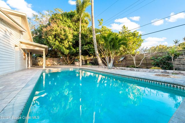 331 Avenida Del Sol Avenue, Indialantic, FL 32903