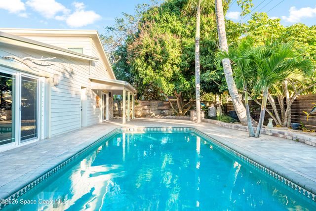 331 Avenida Del Sol Avenue, Indialantic, FL 32903