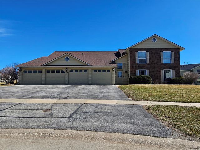 4113 Lexington Court NE C, Cedar Rapids, IA 52402