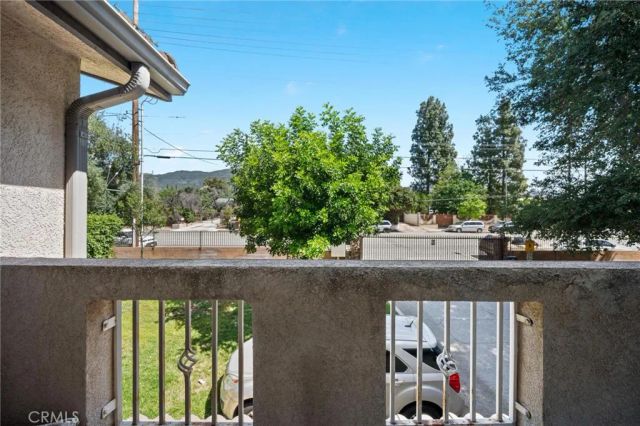 14661 oak road, Sylmar, CA 91342
