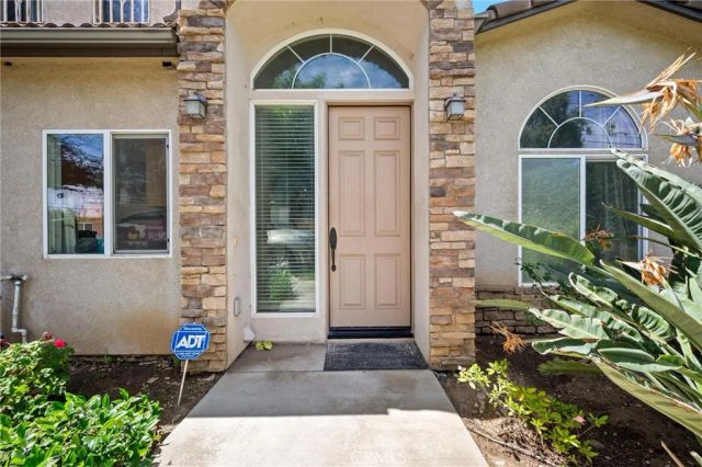 14661 oak road, Sylmar, CA 91342