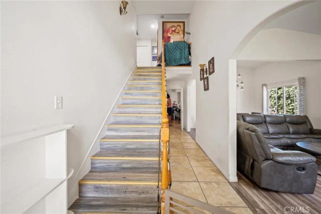 14661 oak road, Sylmar, CA 91342