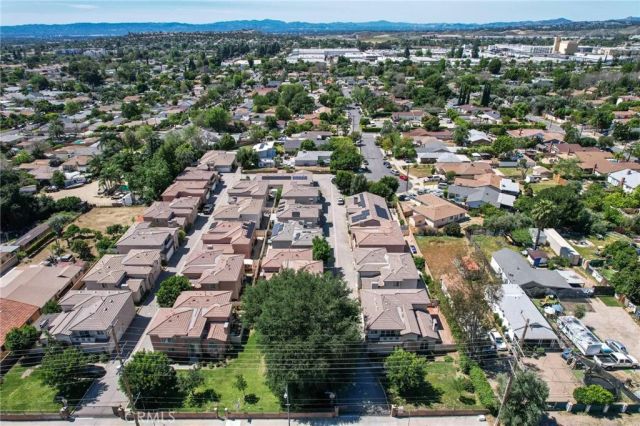 14661 oak road, Sylmar, CA 91342