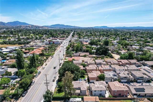 14661 oak road, Sylmar, CA 91342