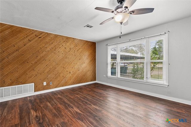 4205 Fort Avenue, Waco, TX 76710