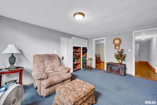 901 WASHINGTON Street, Pekin, IL 61554