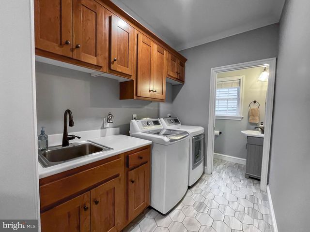 1922 EDINGTON PL, Lancaster, PA 17603