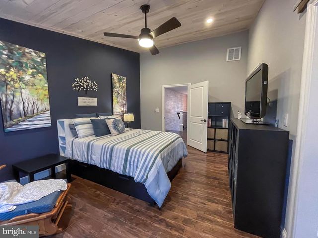 1922 EDINGTON PL, Lancaster, PA 17603