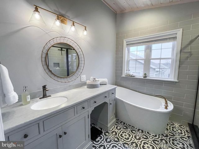 1922 EDINGTON PL, Lancaster, PA 17603